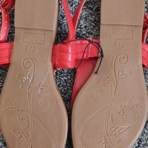 Womens Open Toe Strap Sandals with Metal Plated Arrow Design(Red)